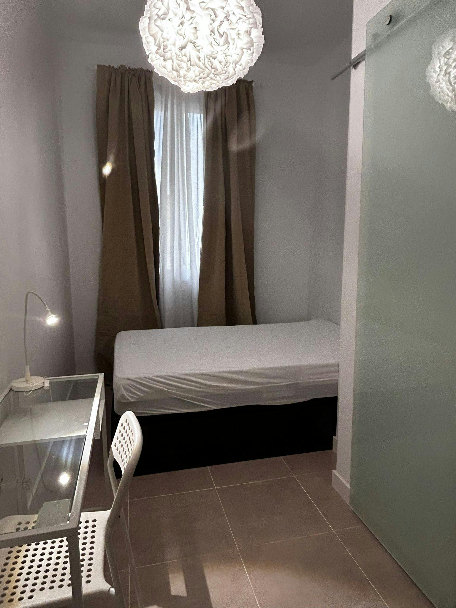 Apartment Madrid, 1 bed, 12m² — photo 4