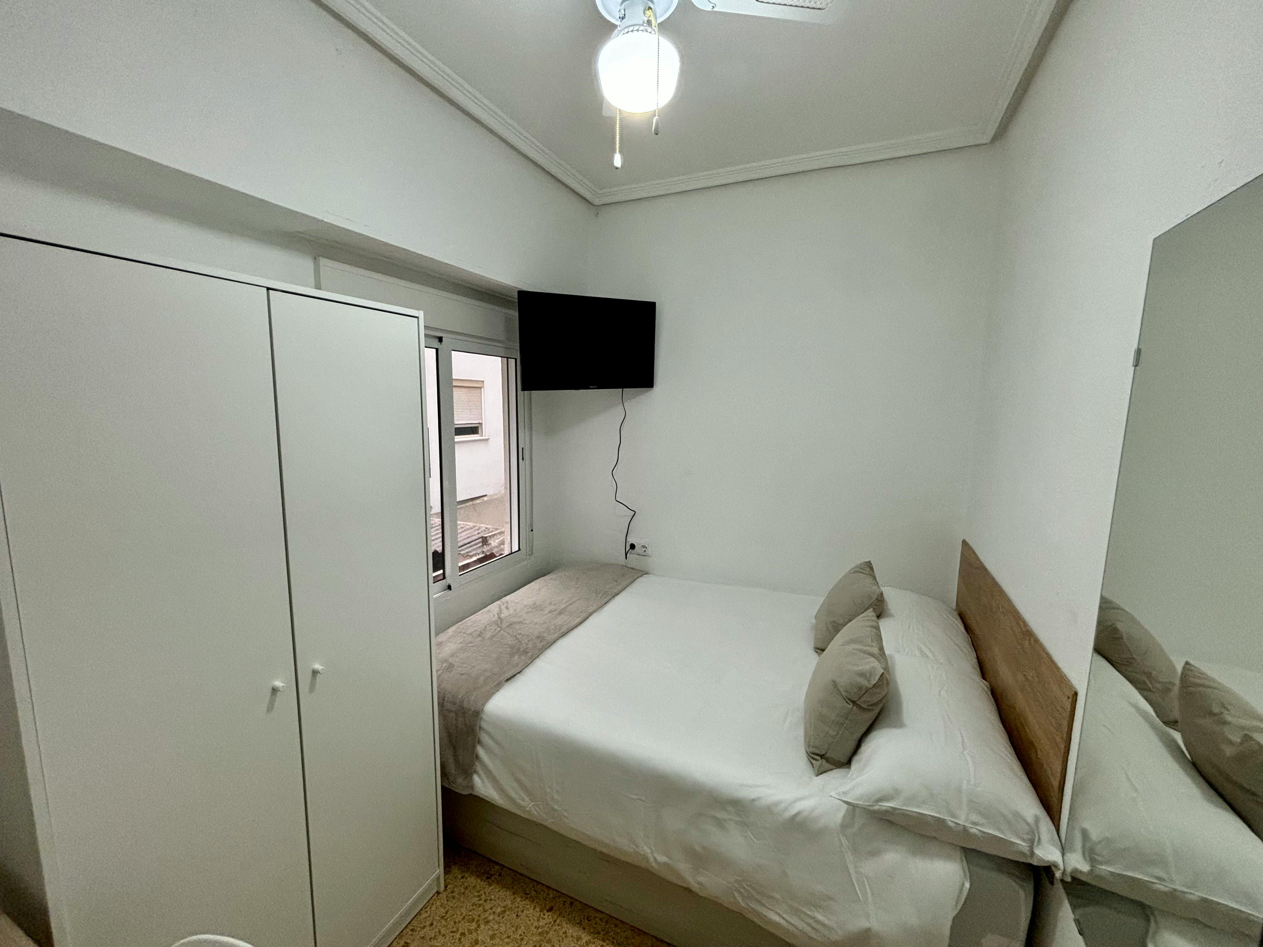 Apartment Valencia, 1 bed, 8m² — photo 5