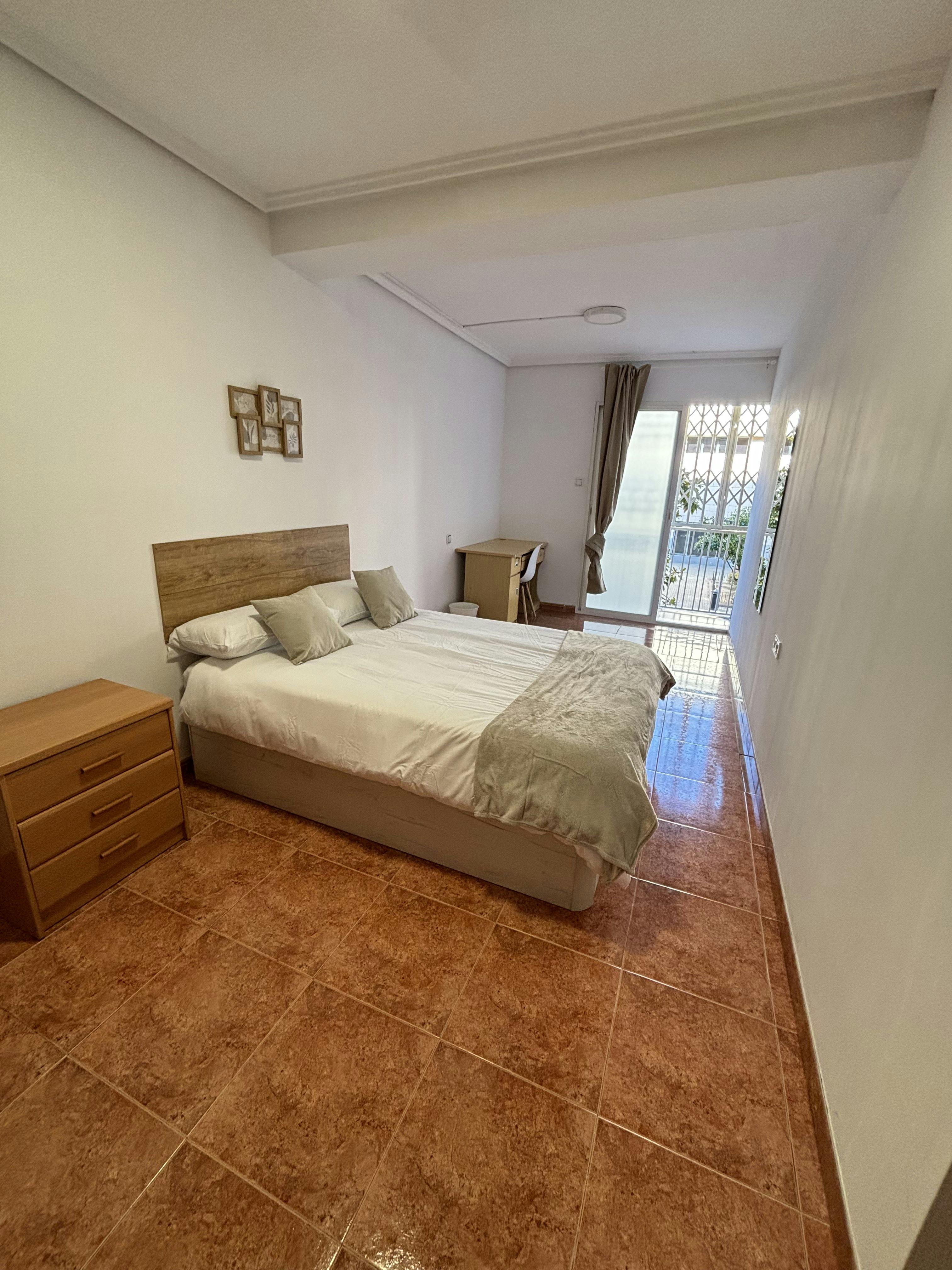 Carrer Campoamor, Valencia Valencia