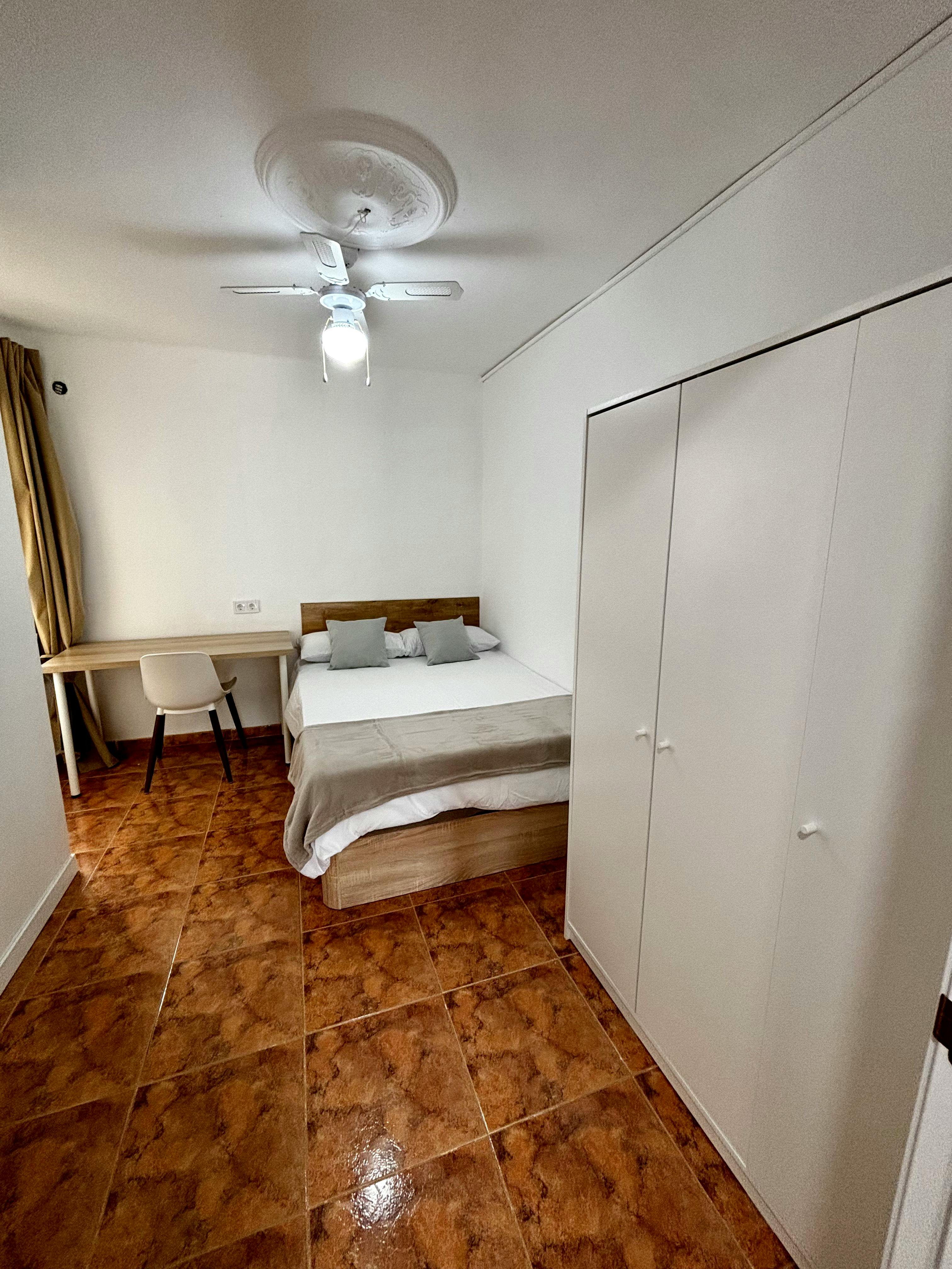 Apartment Valencia, 1 bed, 10m² — photo 6