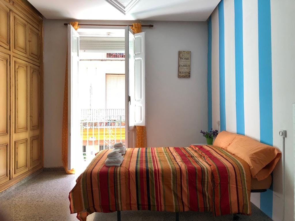 Single room Valencia, 1 bed, 20m² — photo 4