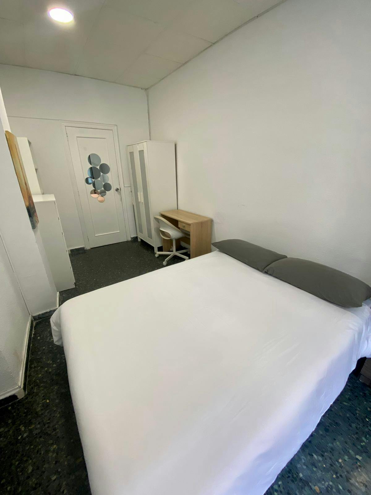 Apartment Valencia, 1 bed, 9m² — photo 2