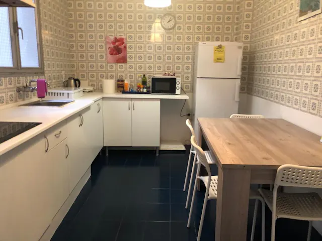 Private room in Calle Serranos, Valencia (1565160) room image 14
