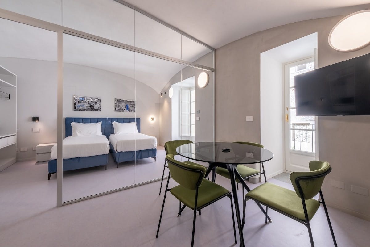 Studio for rent for €2,500 per month in Turin, Via Giovanni Giolitti