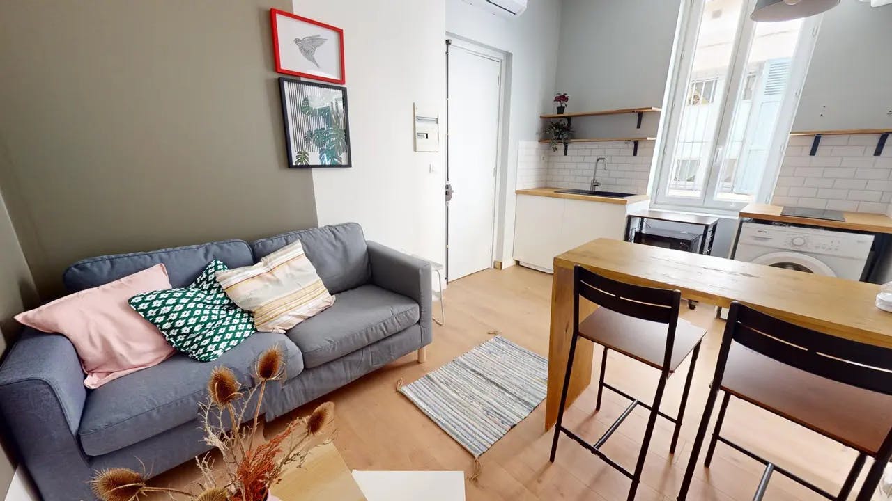 Kawalerka do wynajęcia za 808 € miesięcznie w mieście Lyon, Route de Vienne