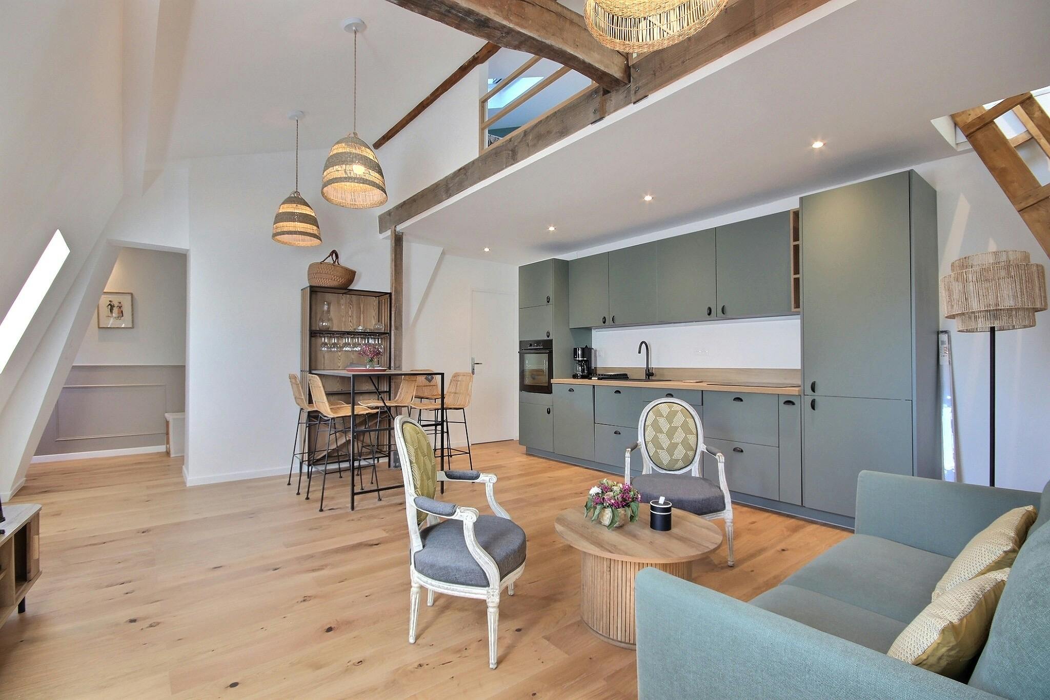 Apartment for rent for €2,889 per month in Paris, Rue La Fayette