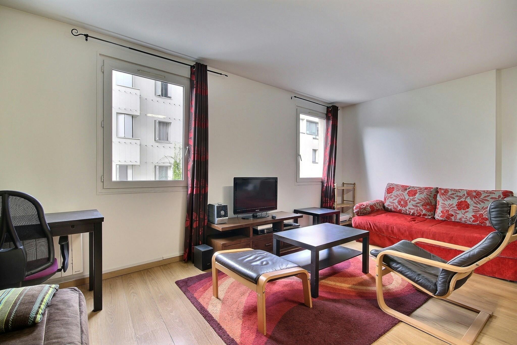 Apartment for rent for €1,432 per month in Paris, Rue Paul-Jean Toulet