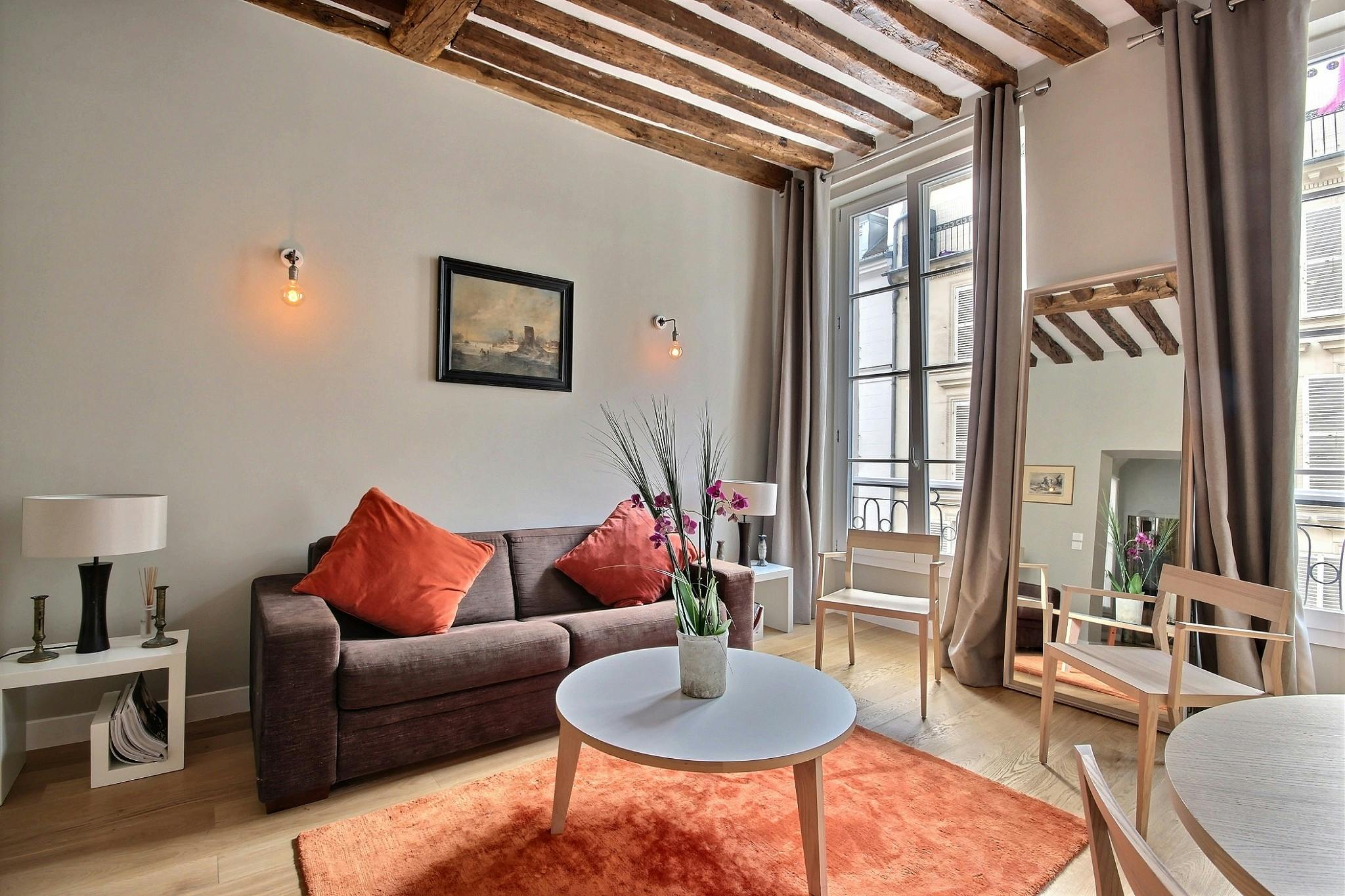 Apartment for rent for €2,650 per month in Paris, Rue Notre Dame de Nazareth