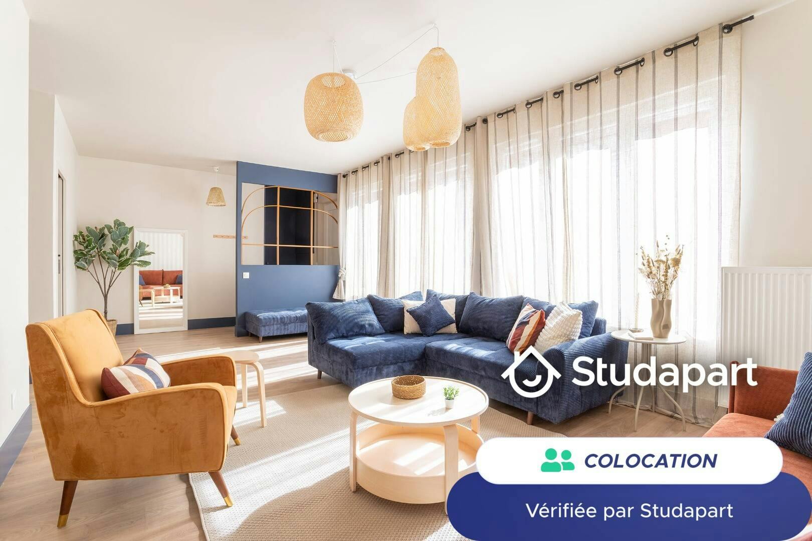 Private room for rent on Rue d'Esquermes, Lille - Vue 3