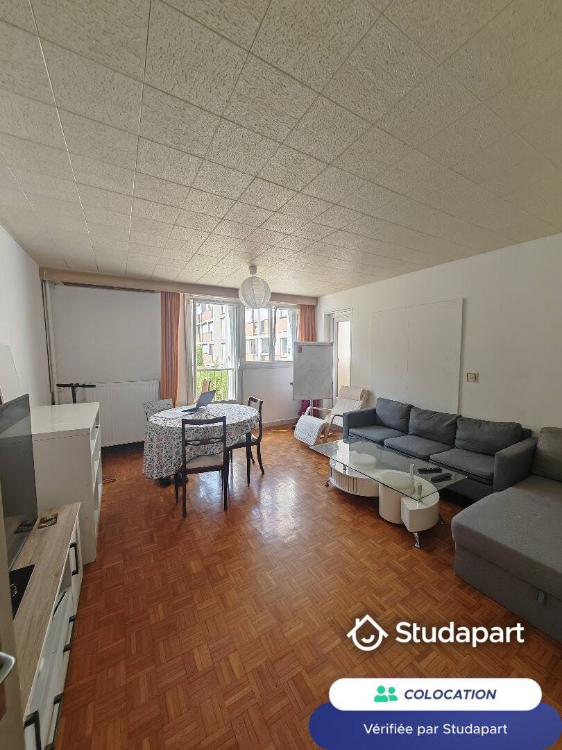 Private room for rent for €510 per month in Saint-Cyr-l’École, Rue Daniel Barberousse