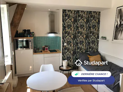 Apartment in Reims, Centre-Ville