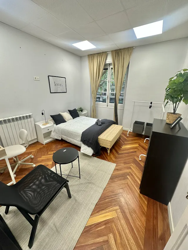 Private room in Calle de Alberto Aguilera, Madrid (1565649) room image 1