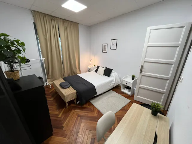 Private room in Calle de Alberto Aguilera, Madrid (1565651) room image 1