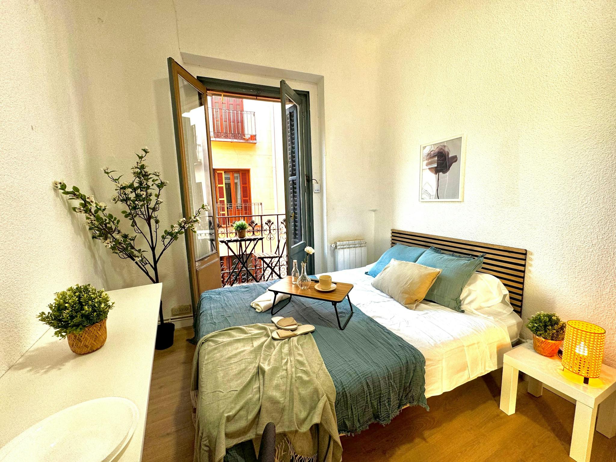 Calle de Jesús, Madrid preview