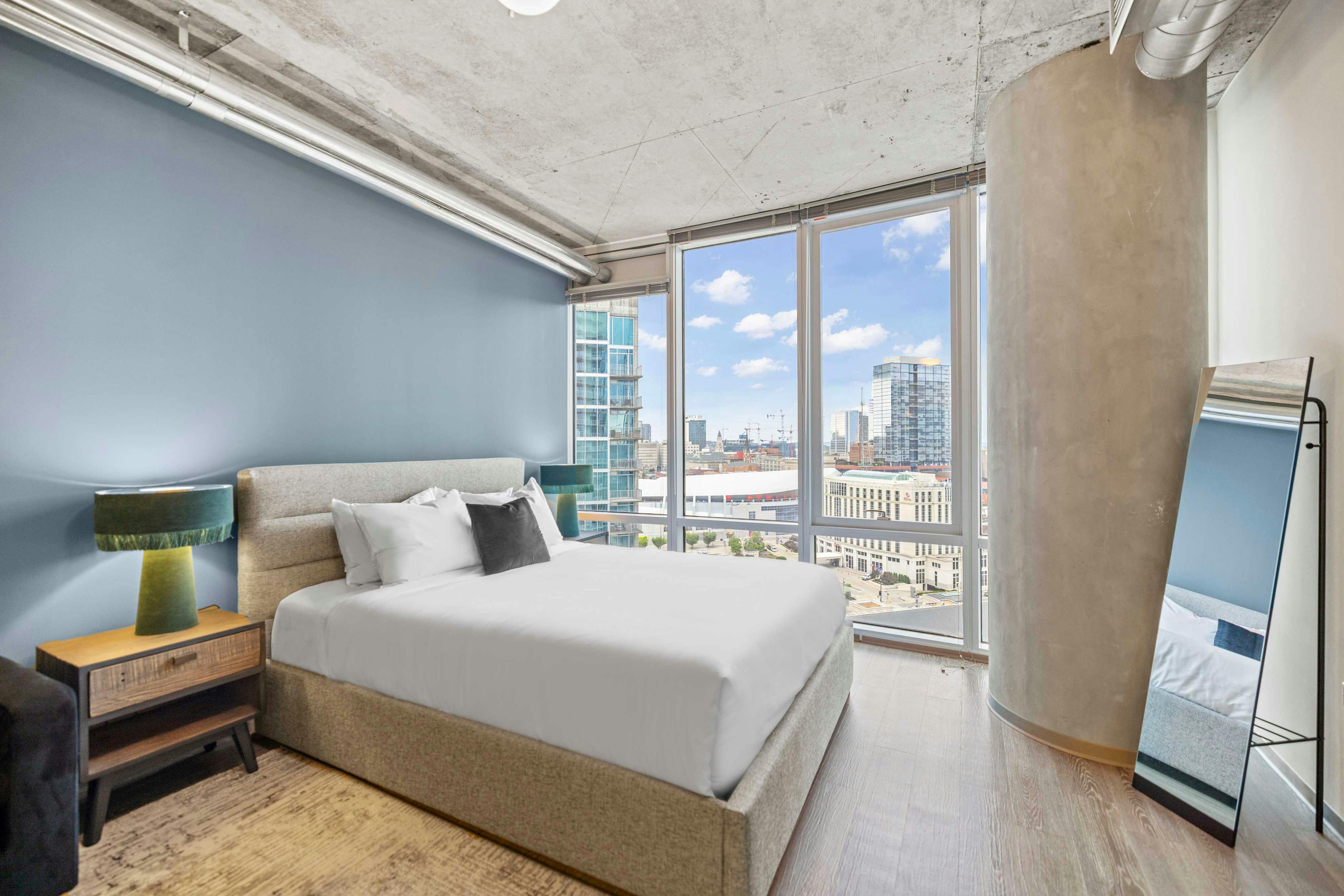 单间公寓 正在以 $5,370 的月租出租，其位于 Nashville, Demonbreun St