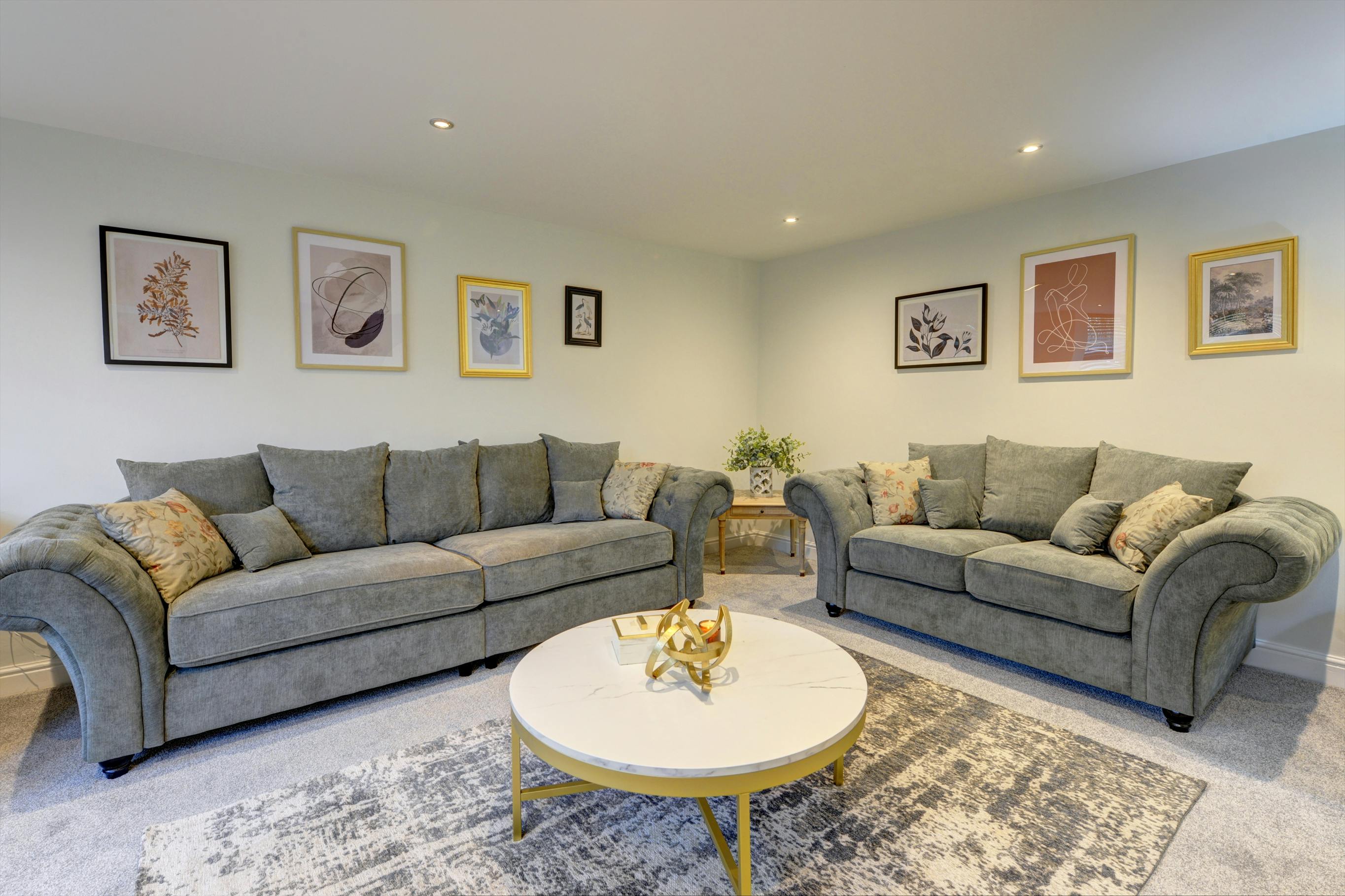 Apartamento en alquiler por 3500 GBP al mes en Harrogate, Coppice Drive