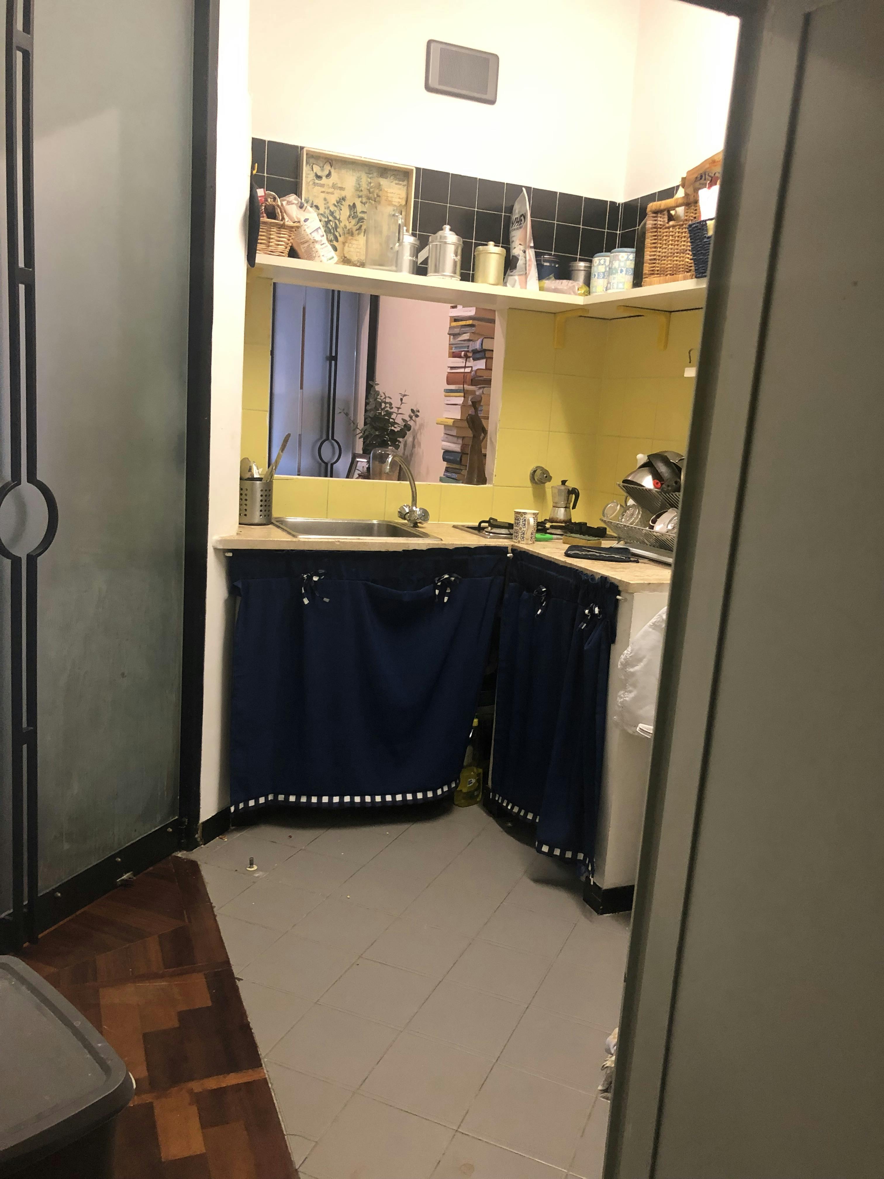 Apartment for rent for €1,100 per month in Rome, Via Clarice Marescotti