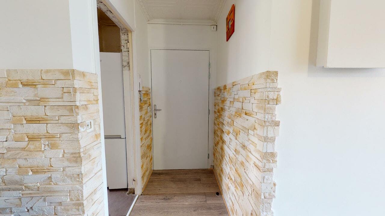 Apartment Vénissieux, 1 bed, 12m² — photo 3