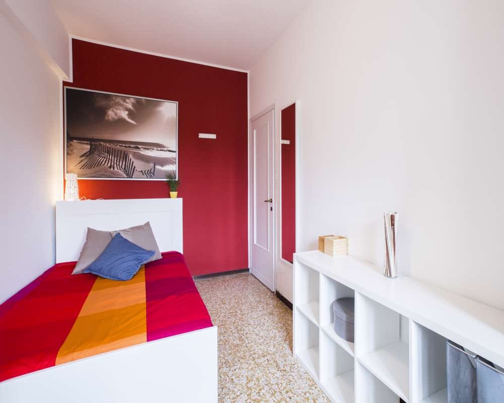 Viale Carlo Espinasse, Milan