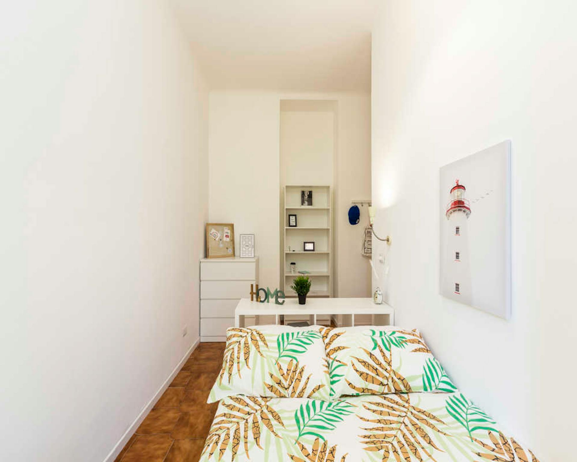 Via Paolo Bassi, Milan preview