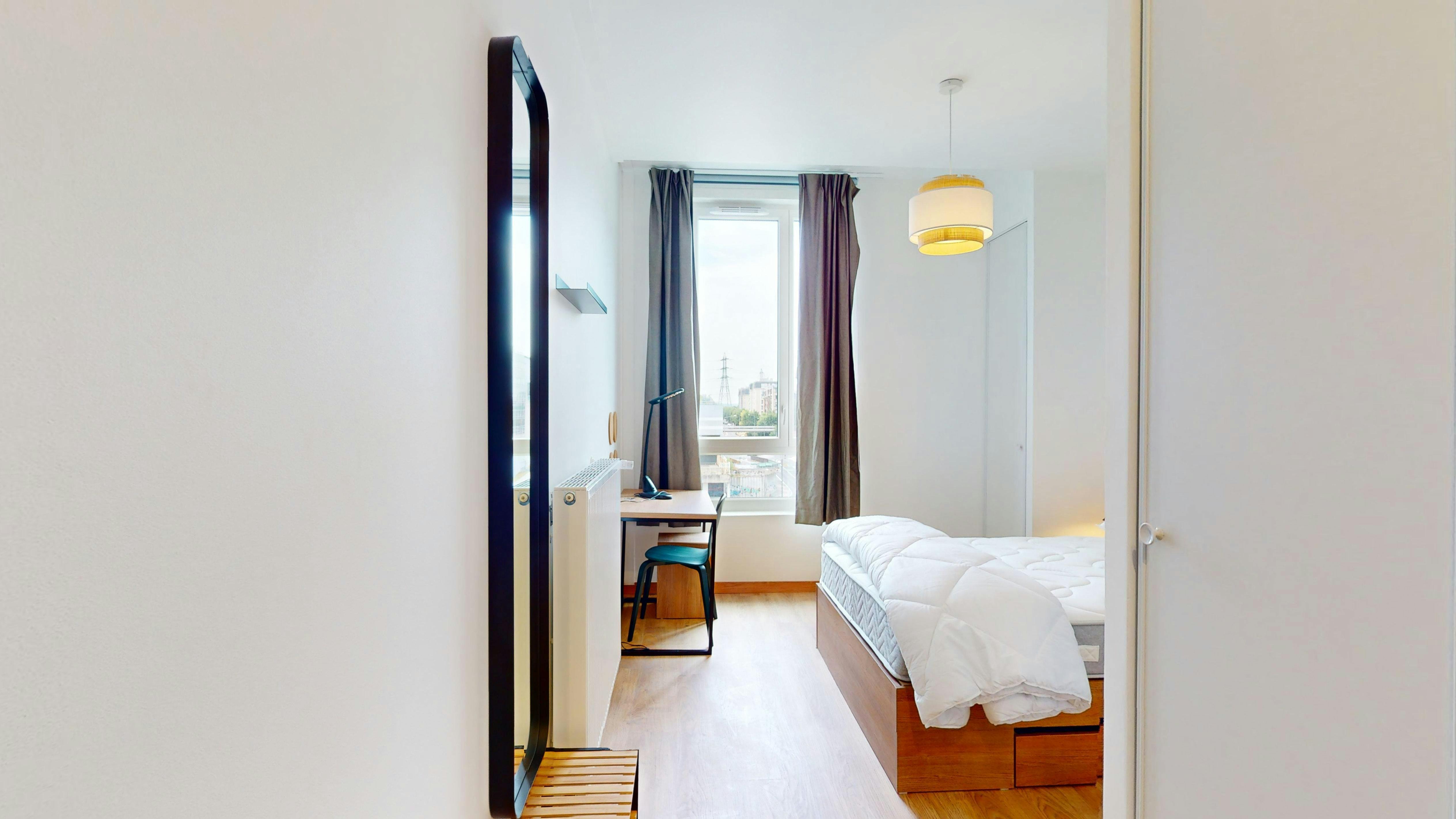 Apartment Cergy, 1 bed, 19m² — photo 135