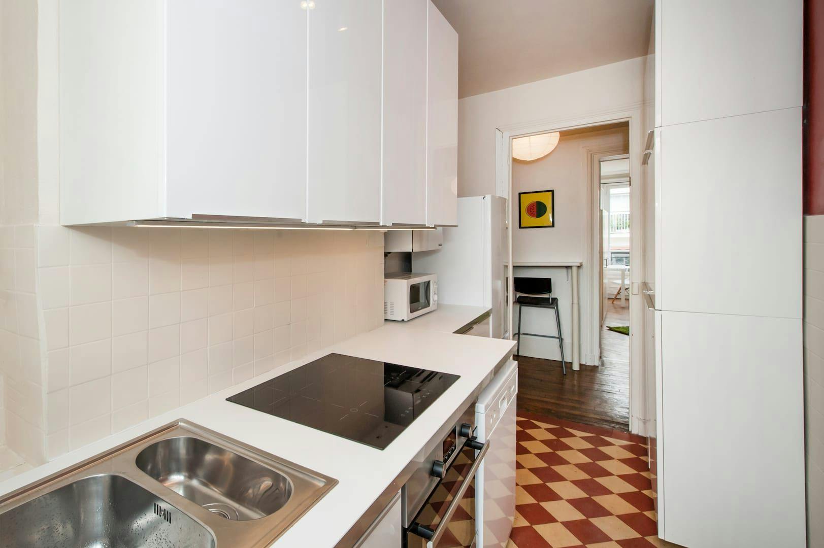 Private room for rent on Rue Singer, Paris - Plus