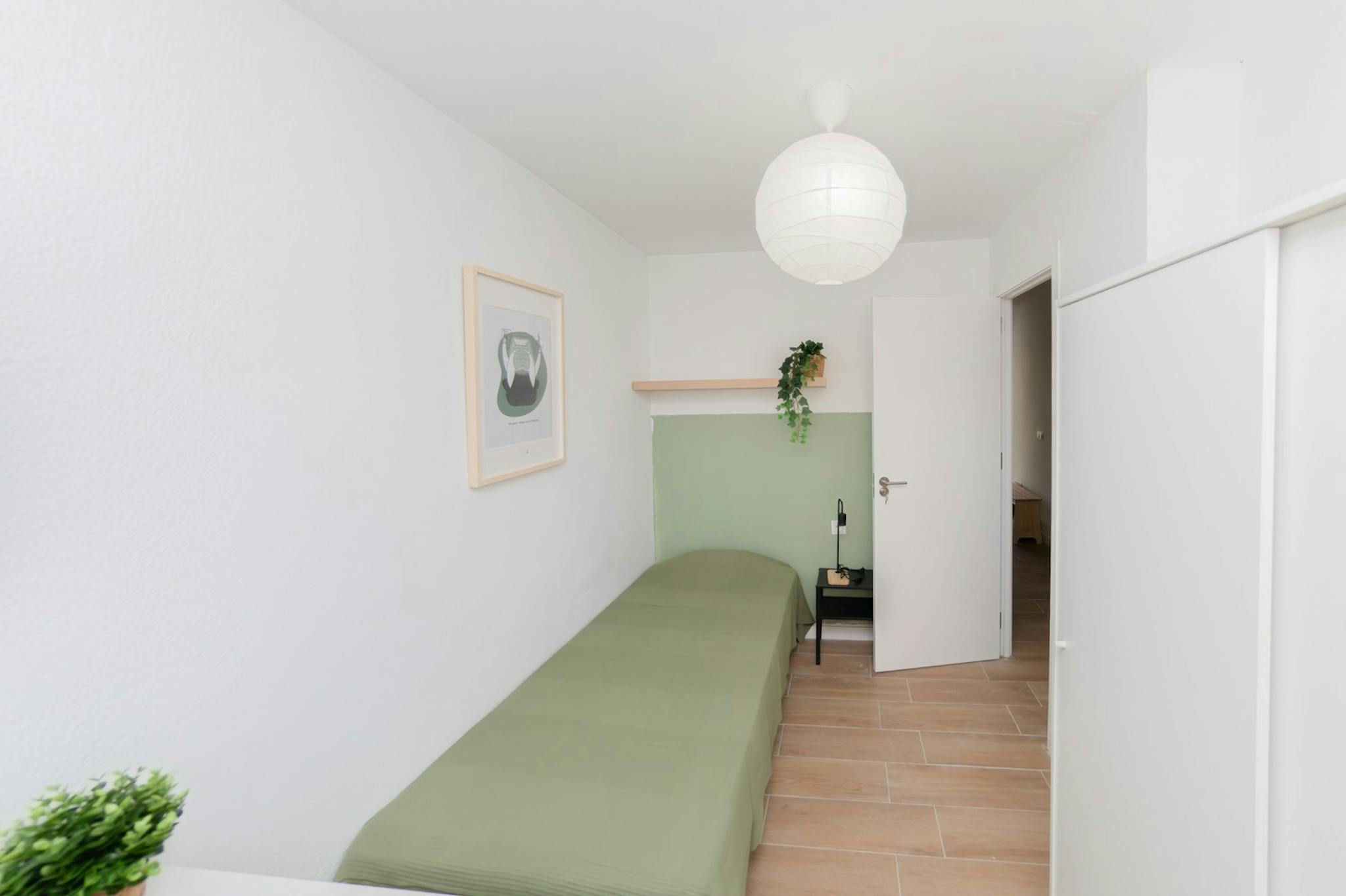 Calle Luz Casanova, Granada preview