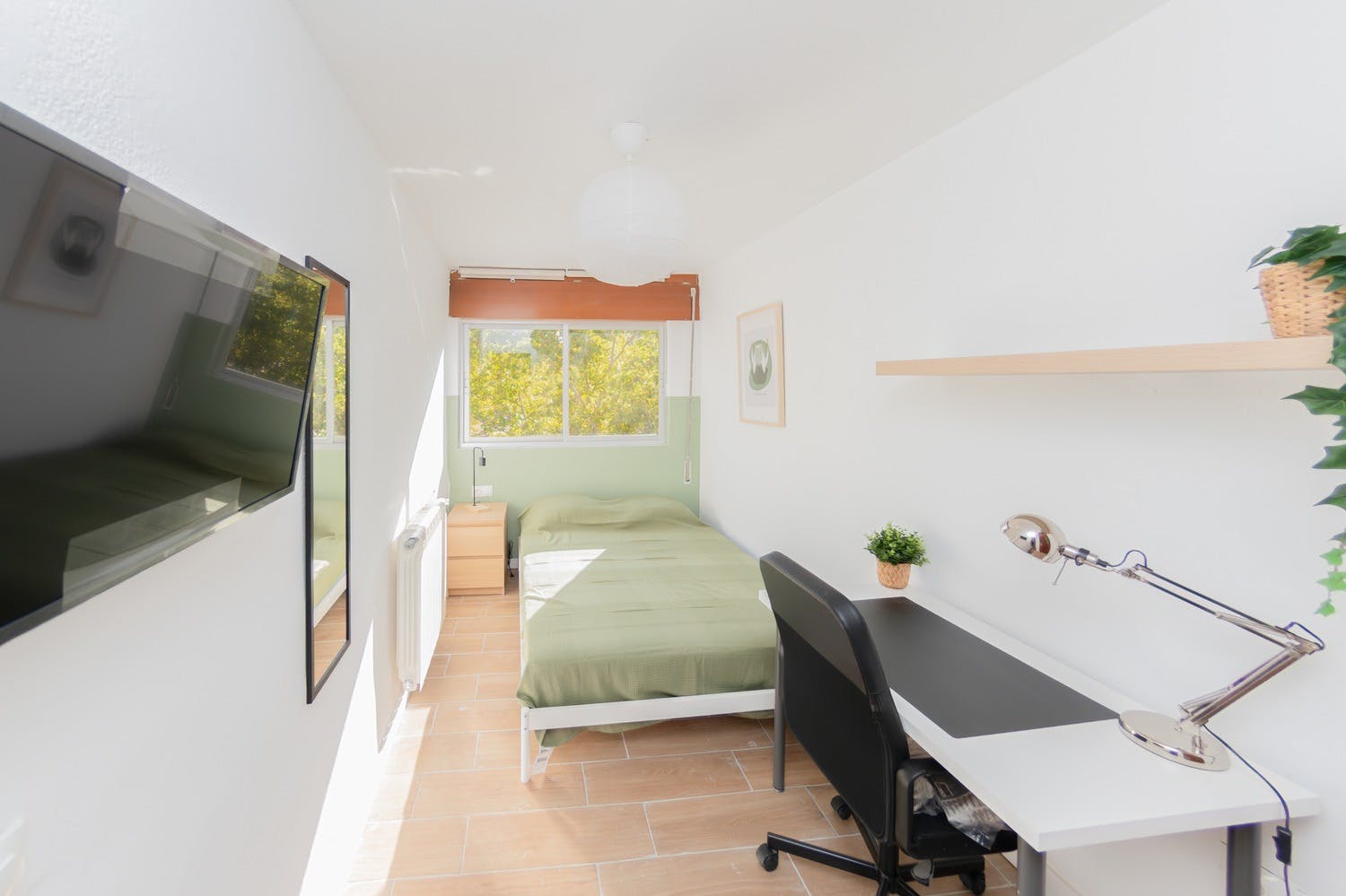 Quarto privado para alugar por € 275 por mês em Granada, Calle Luz Casanova