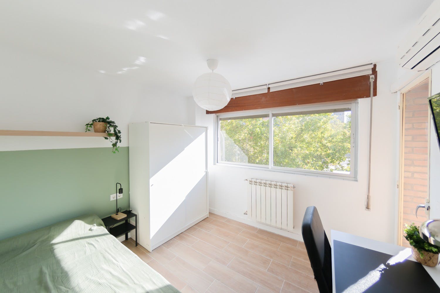 Privat rum att hyra för 305 € i månaden i Granada, Calle Luz Casanova