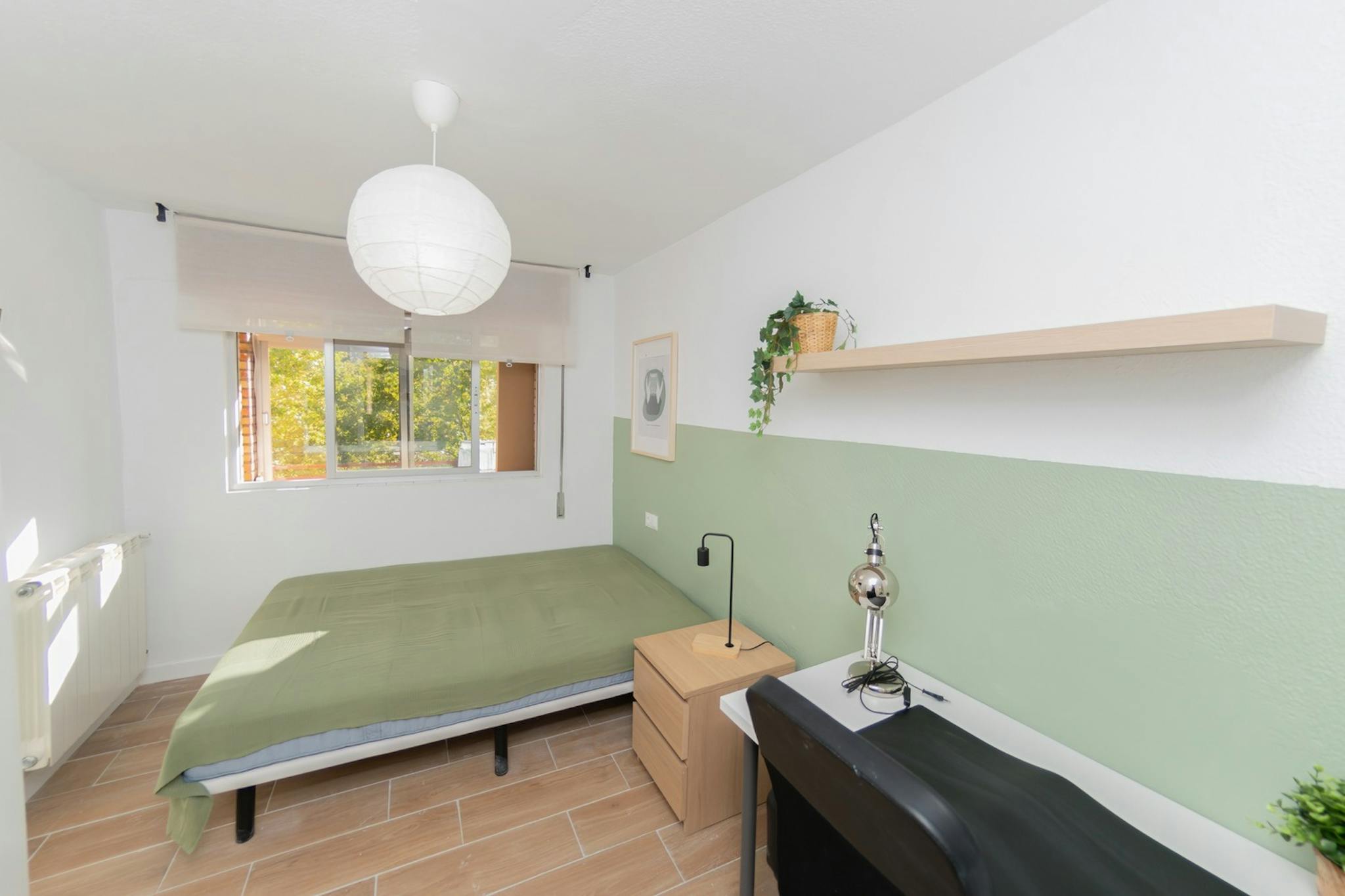 Calle Luz Casanova, Granada preview