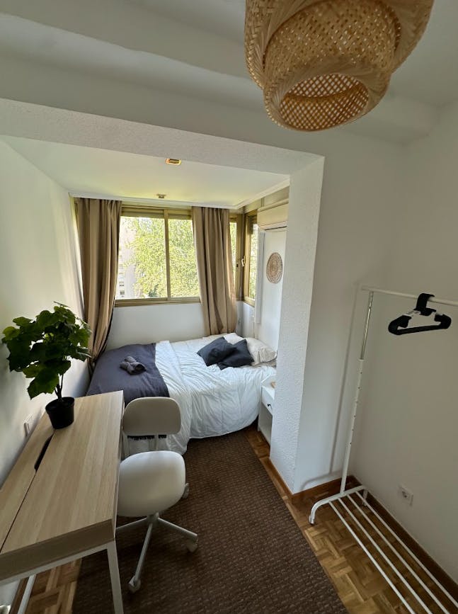 Private room for rent for €775 per month in Madrid, Avenida de Badajoz