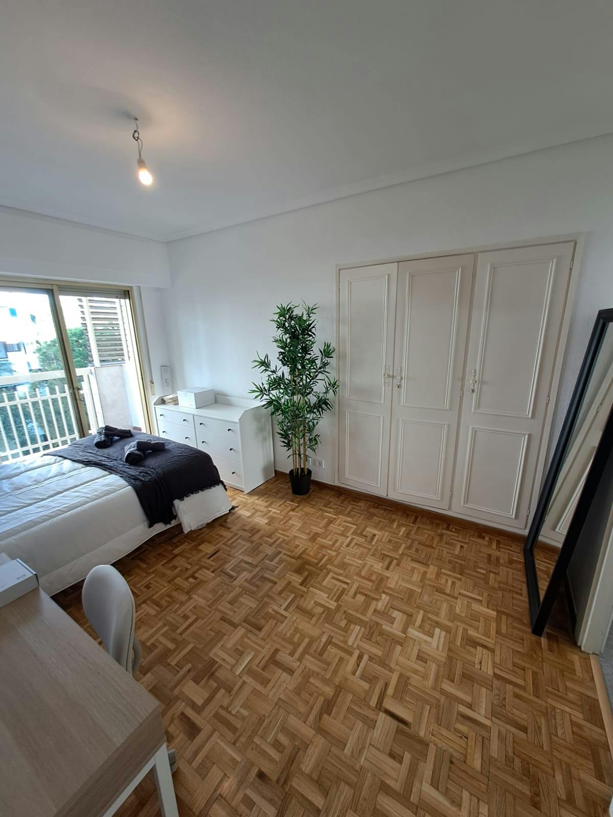 Avenida de Badajoz, Madrid preview