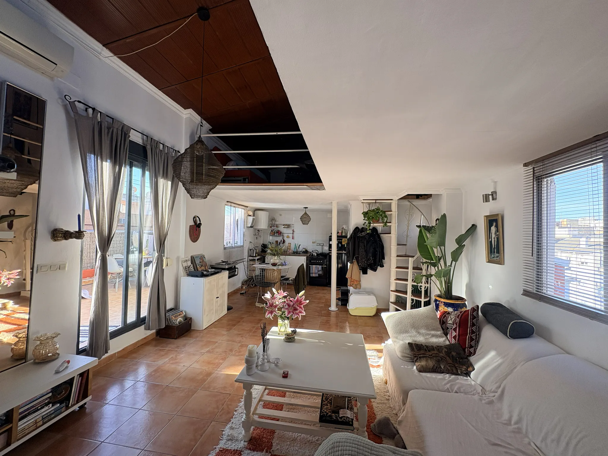 1-Bedroom Apartment in Carrer Pedro Aleixandre, Valencia (1566530) ROOM 1