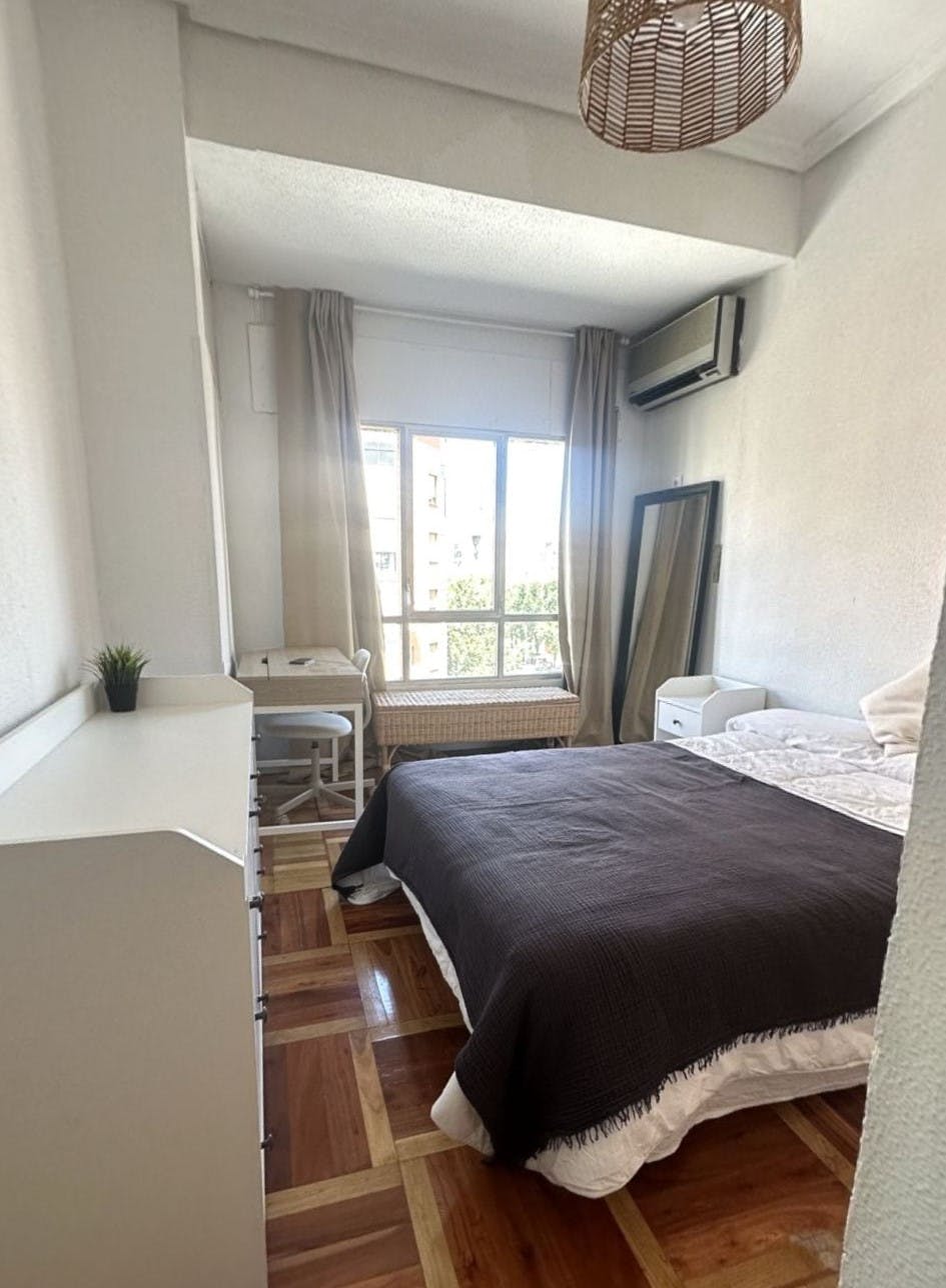 Calle de Cavanilles, Madrid preview