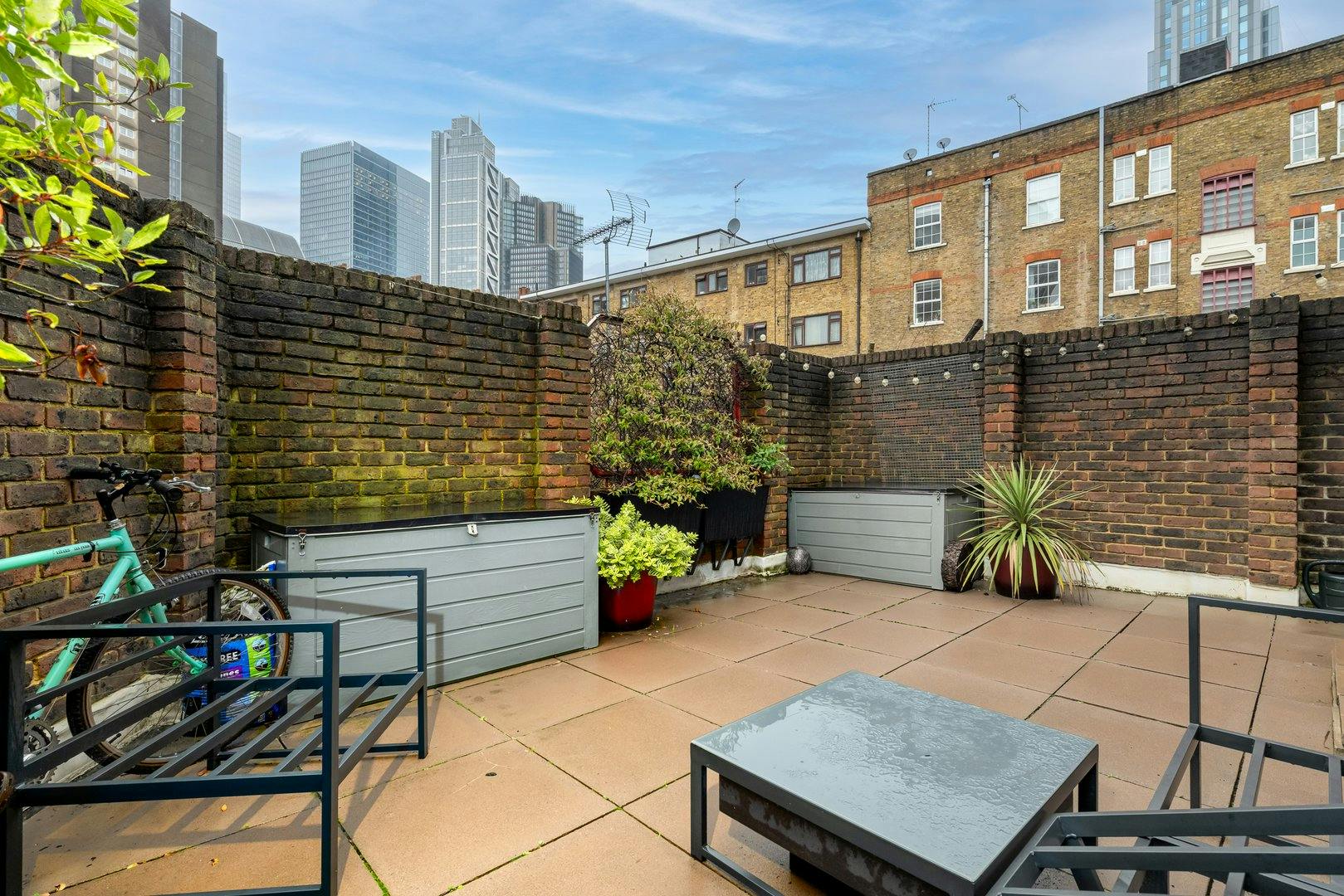 Apartment London, 2 beds — photo 15