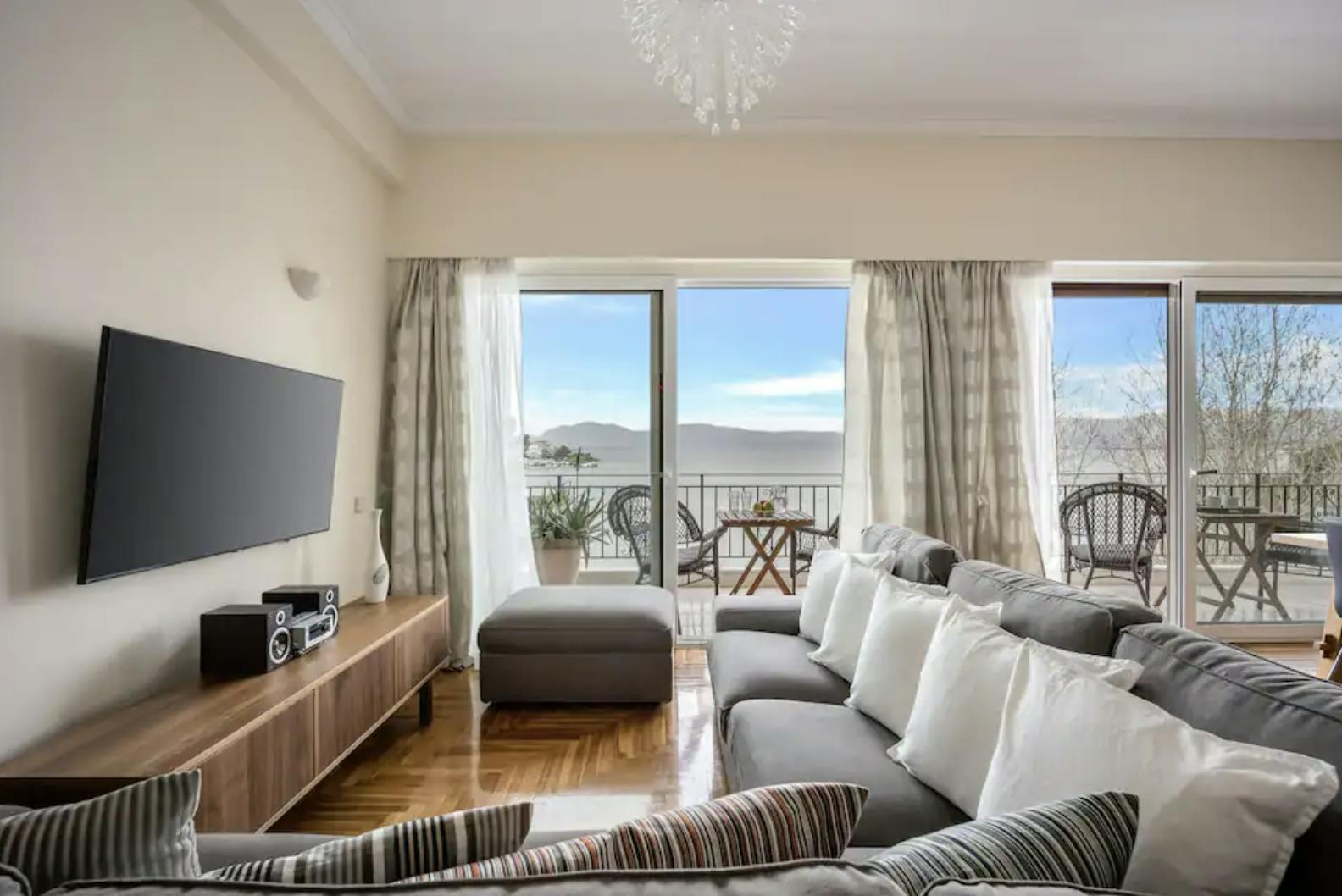 Wohnung zu mieten für 1.200 € pro Monat in Chalkída, Aggelatou