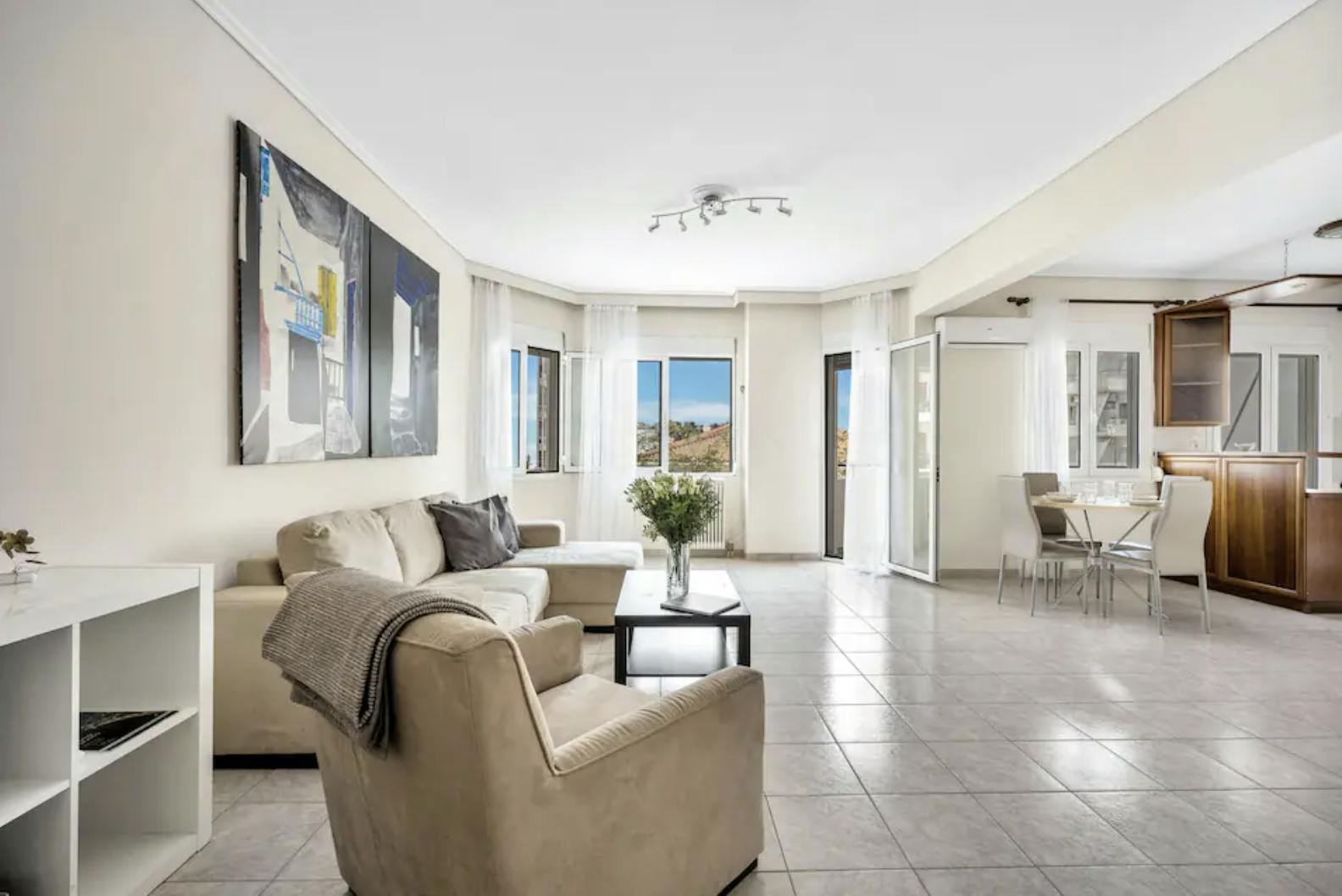 Wohnung zu mieten für 1.200 € pro Monat in Chalkída, Ifigeneias