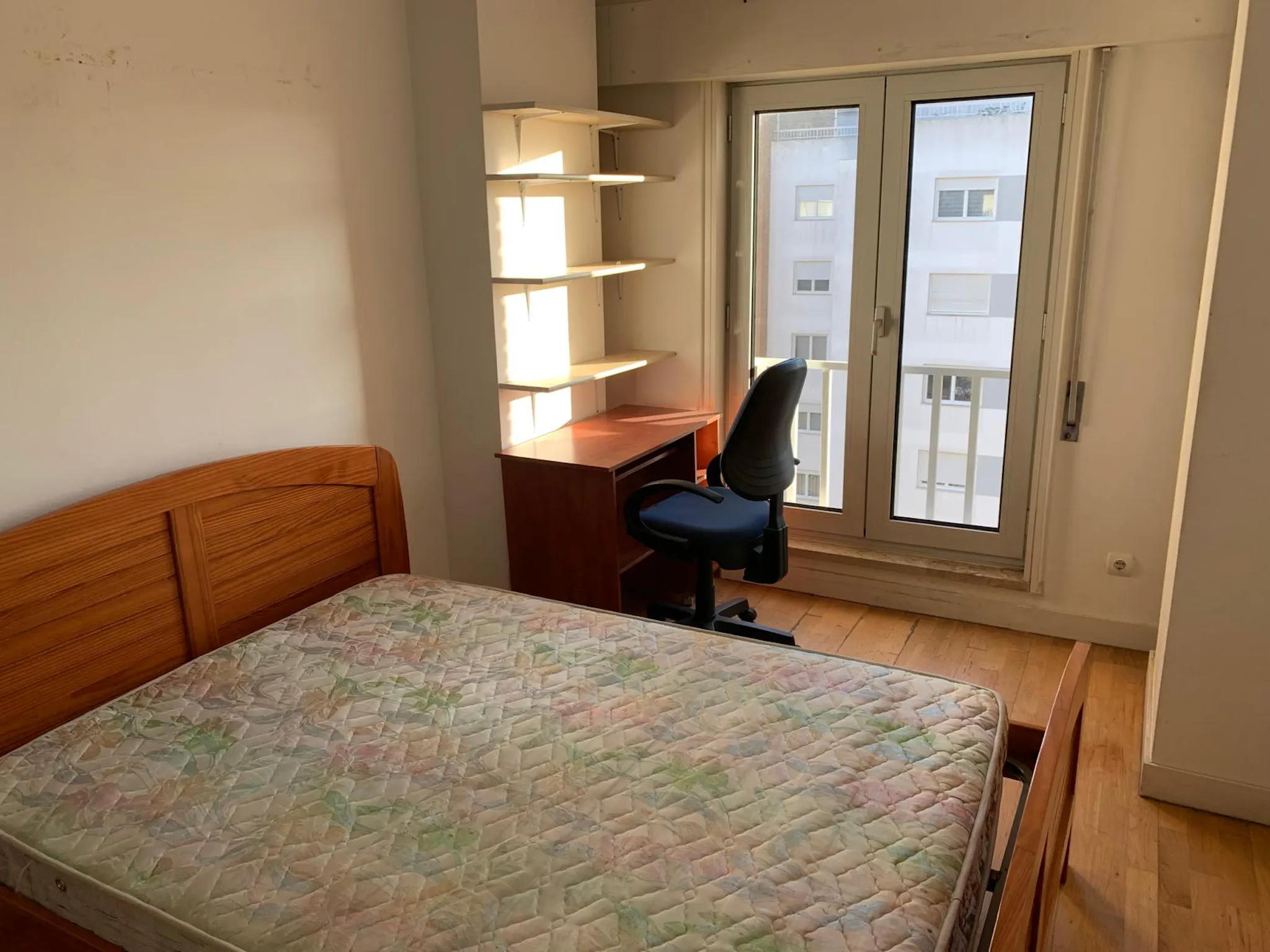 Rua Nóbrega e Sousa, Lisbon preview