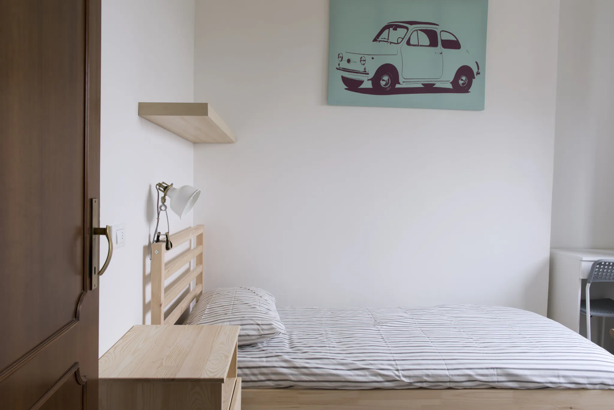 Via Federico Engels, Milan preview