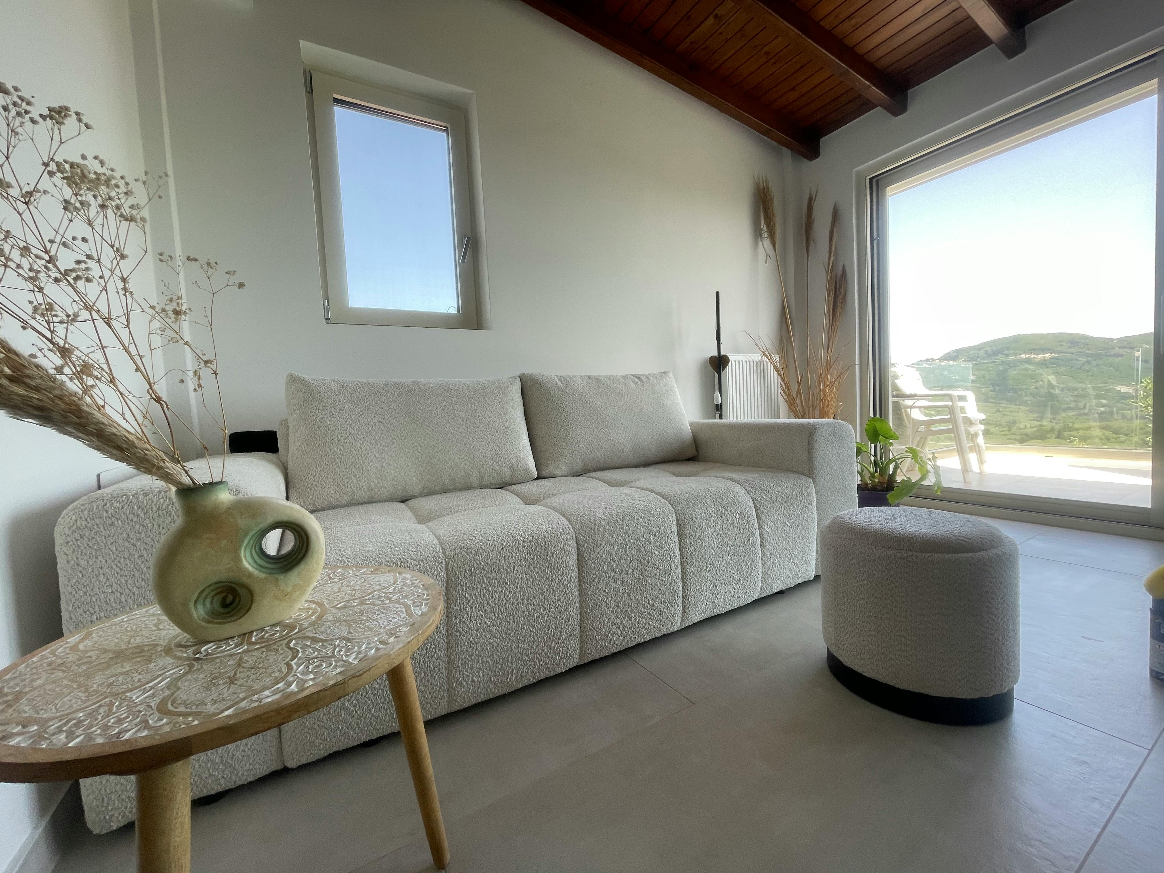 Appartamento in affitto a 750 € al mese a Káto Garoúna, Kato Garouna