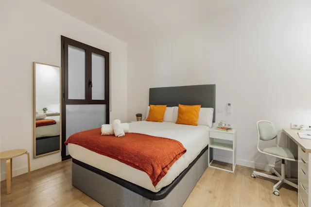 Private room in Carrer de Balmes, Barcelona (1566993) room image 1