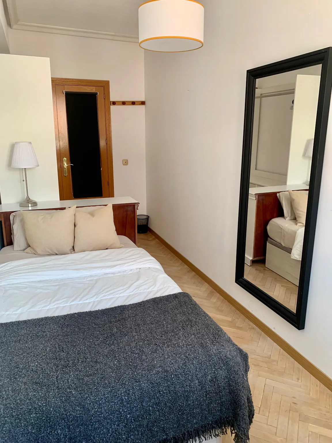 Private room in Calle de Fernández de los Ríos, Madrid (1567027) ROOM