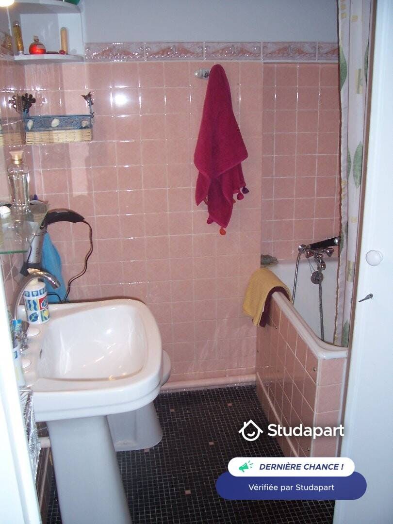 Apartment for rent on Rue Nungesser, Biarritz - View 6