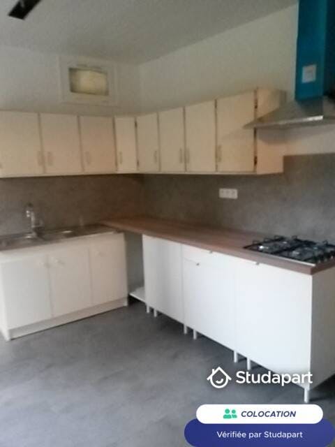 Private room for rent for €450 per month in Corbeil-Essonnes, Rue de Robinson