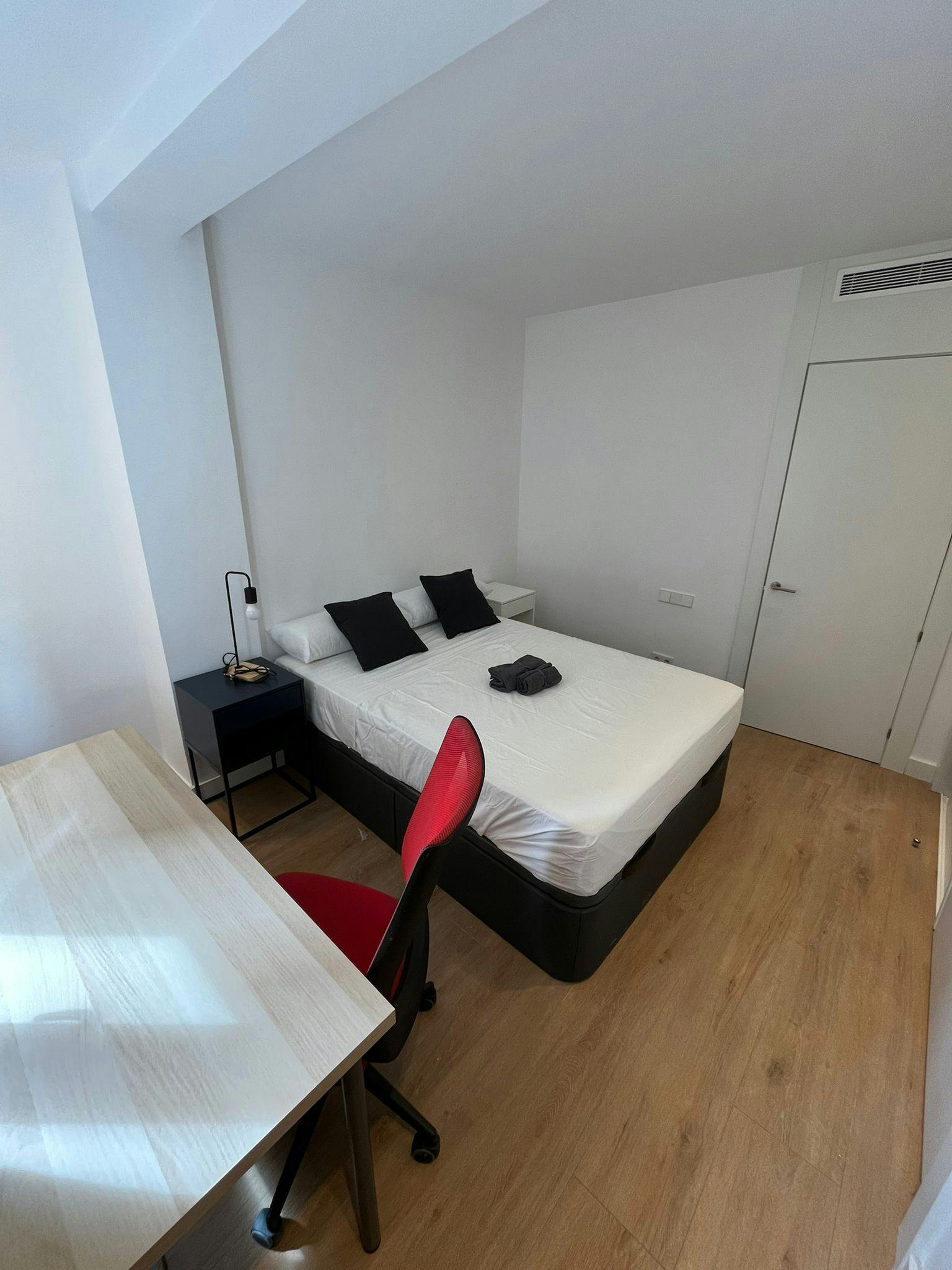 Avenida del Mediterráneo, Madrid preview