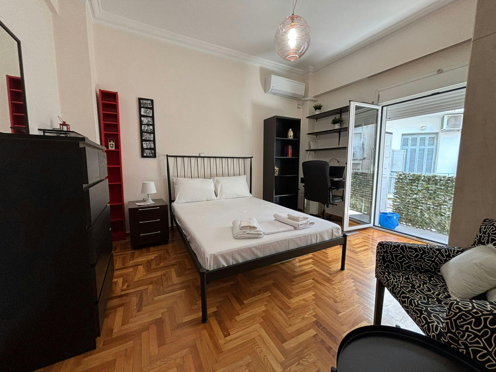 Wohnung zu mieten für 950 € pro Monat in Athens, Zinodotou