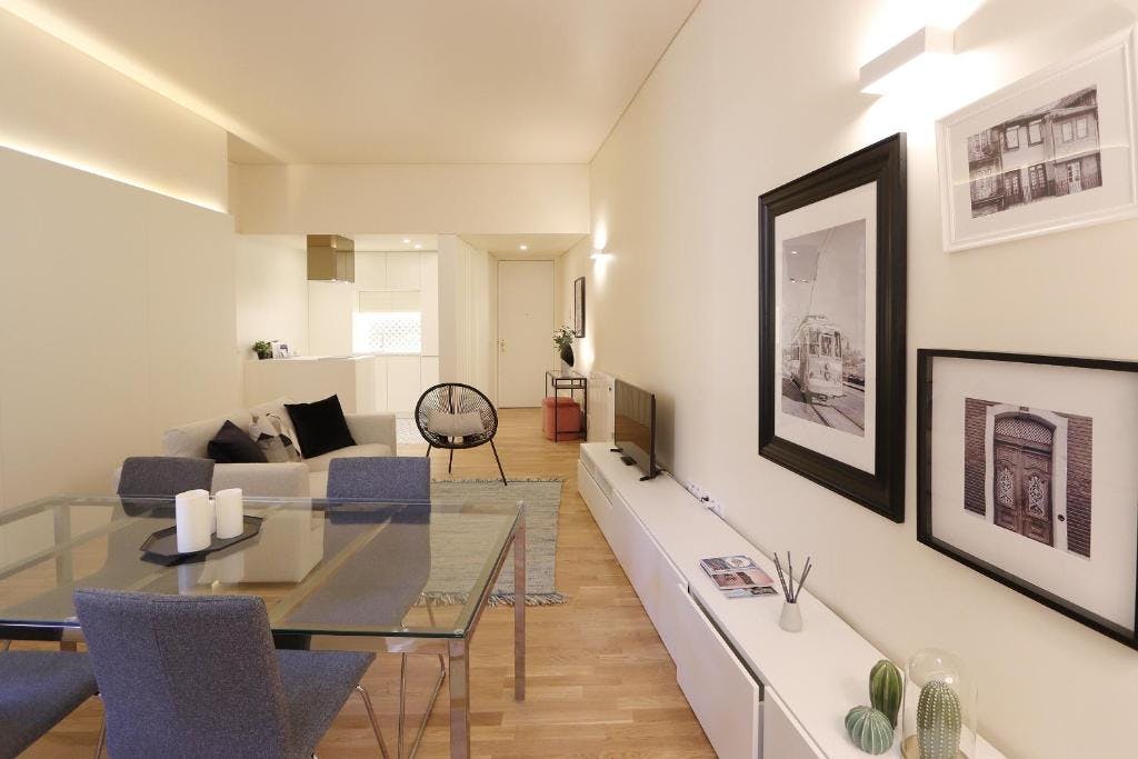 Apartamento para alugar por € 1.800 por mês em Porto, Rua dos Mercadores