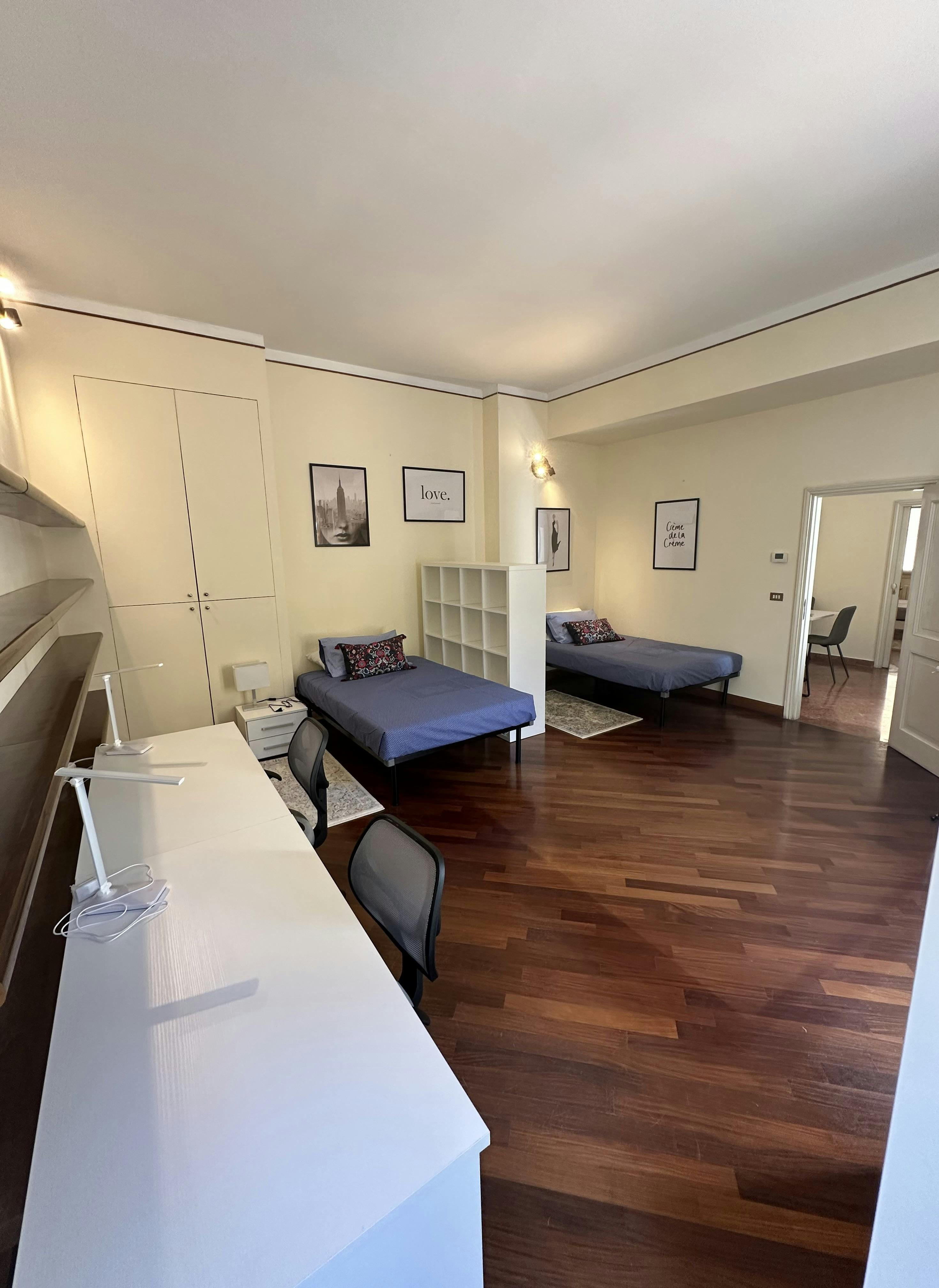 共用房间 正在以 €450 的月租出租，其位于 Bologna, Via de' Carbonesi