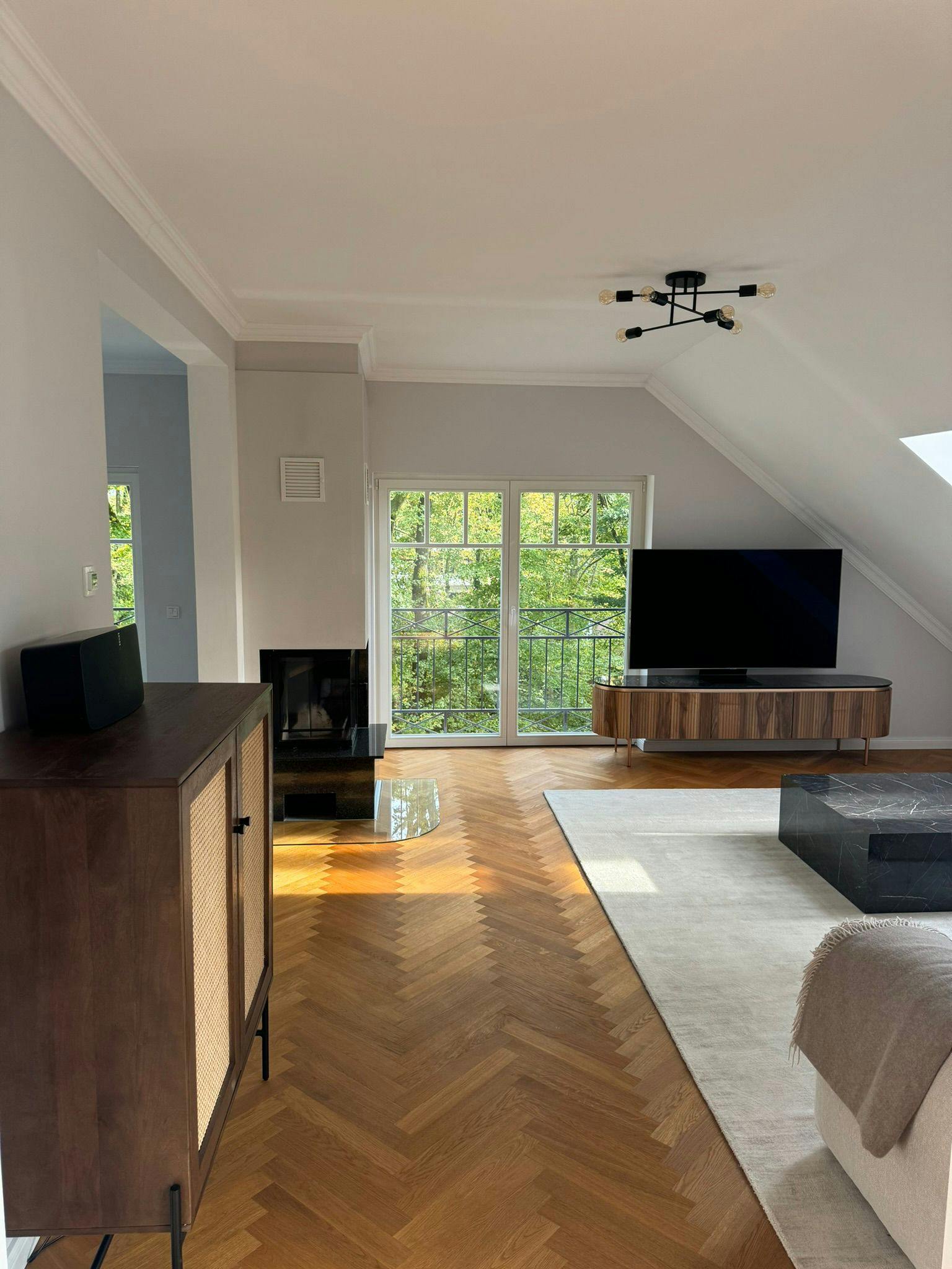 Apartment for rent for €2,900 per month in Düsseldorf, Bergische Landstraße