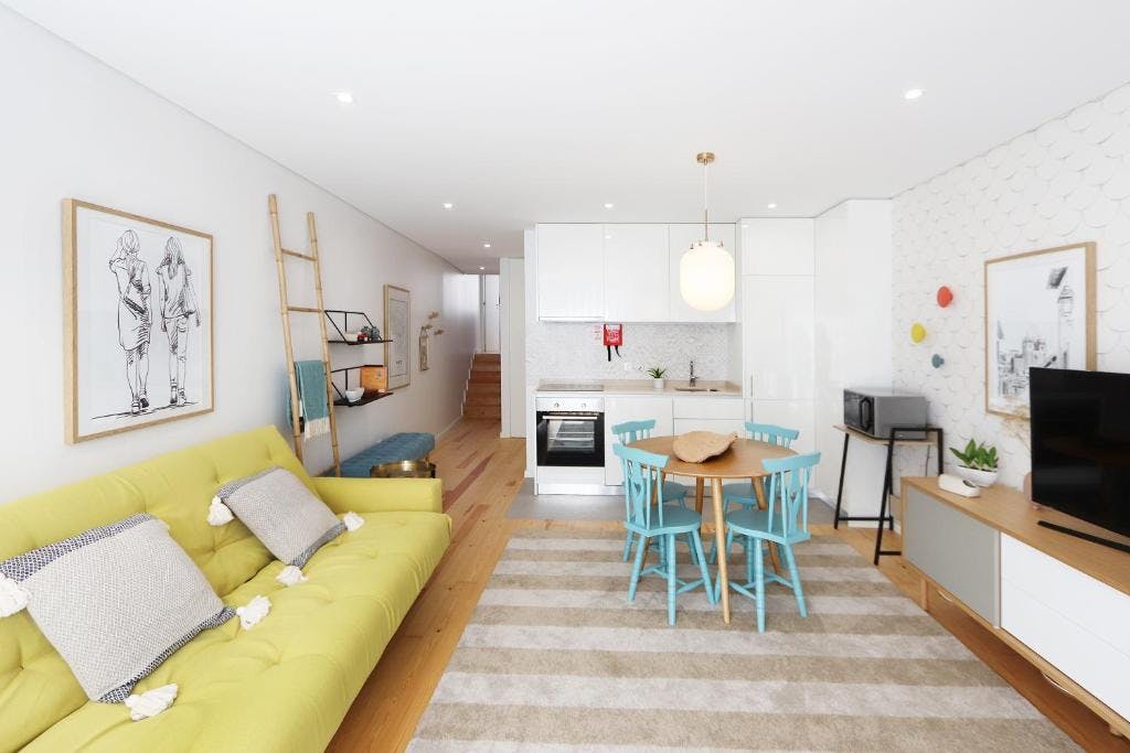 Apartment for rent for €1,100 per month in Porto, Rua Fernandes Tomás